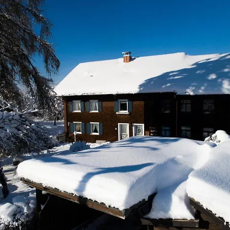 Uriges Haus Im Gruenen Grunenbach