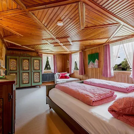Uriges Haus Im Gruenen Grunenbach