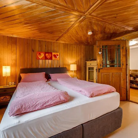 Uriges Haus Im Gruenen Hébergement de vacances