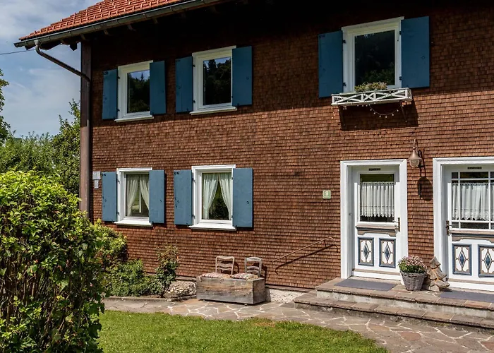Uriges Haus Im Gruenen