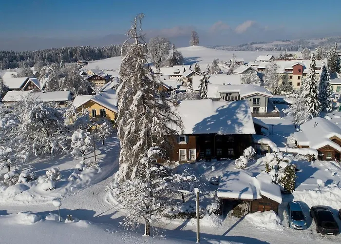 Semesterbostad Uriges Haus Im Gruenen